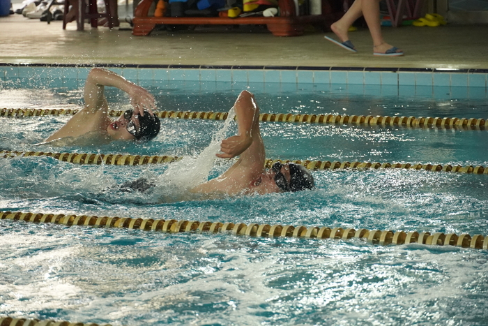 選手奮力一搏圖片