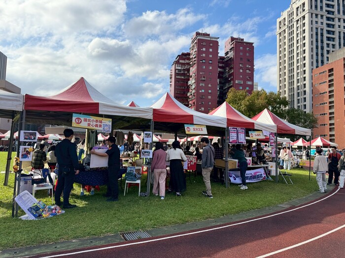 校慶園遊會圖片